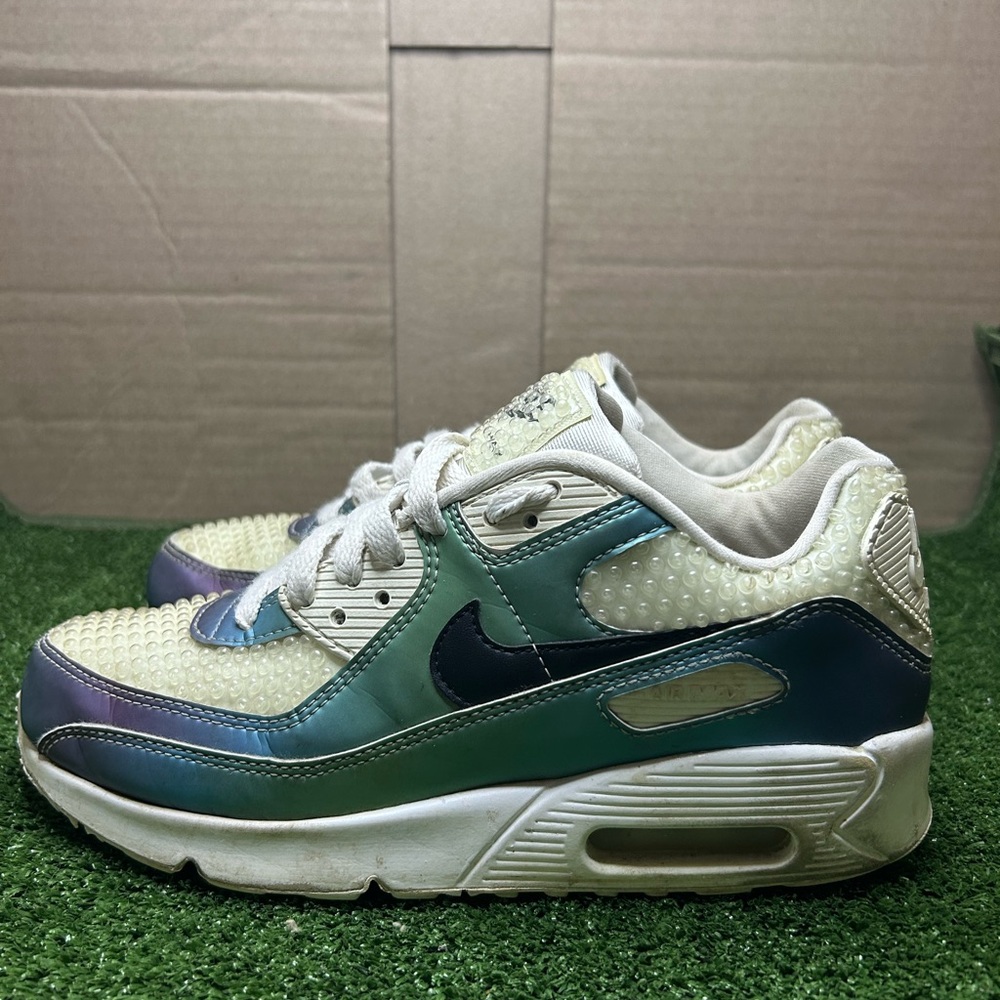 Size 5Y-  NIKE AIR MAX 90 GS ‘BUBBLE PACK